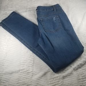 3/$12 Canyon River Blues distressed jeans